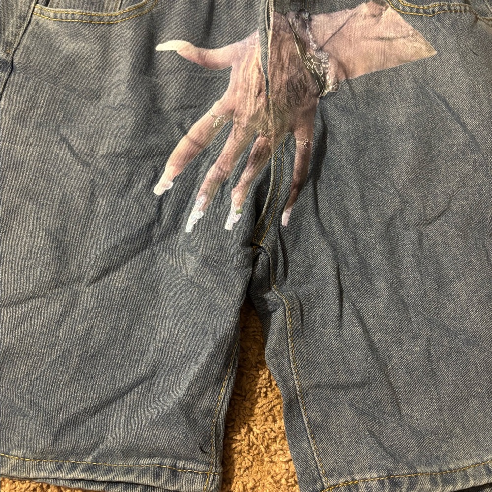 Graphic Jorts
